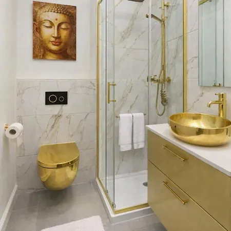 Hanza Tower Original 23 Pool & Lägenhet *